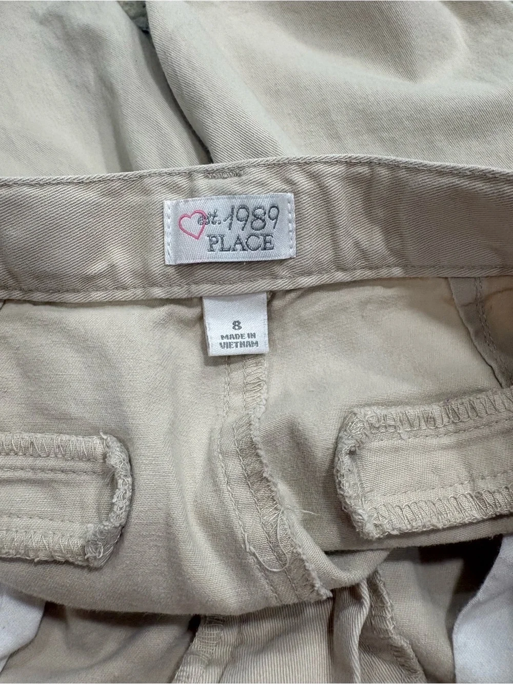 Children’s Place khaki pants in girls 8 *Black spots on one knee* No rips tears